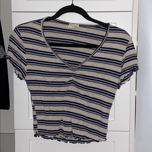 middle sinched crop top